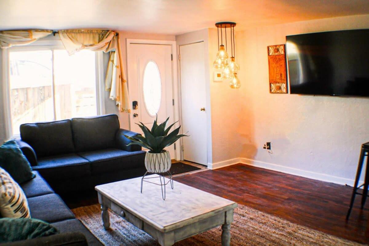 Newly Renovated 2-Bed Near Downtown-North Shore بيتسبرغ المظهر الخارجي الصورة