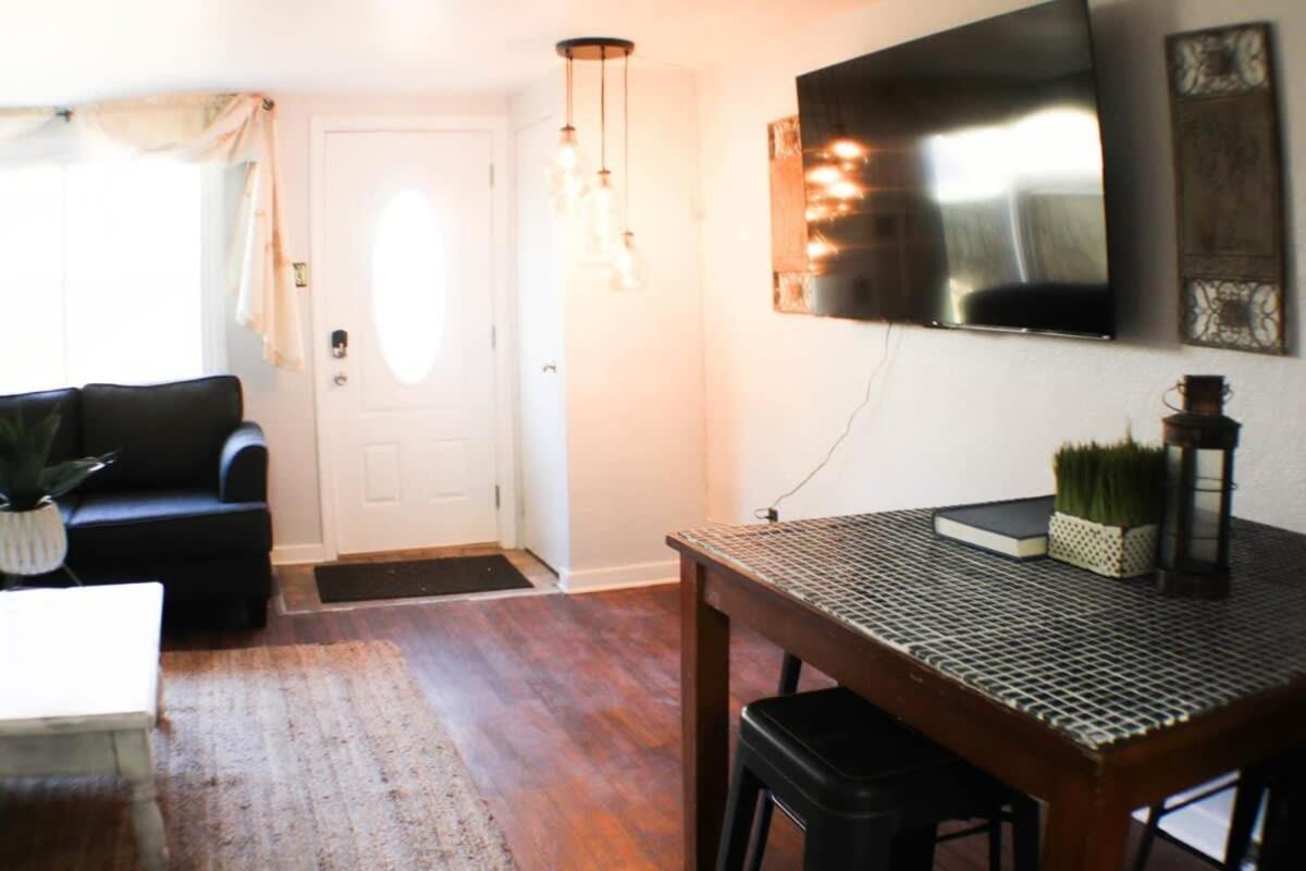 Newly Renovated 2-Bed Near Downtown-North Shore بيتسبرغ المظهر الخارجي الصورة